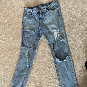 Boyfriend cutout jeans